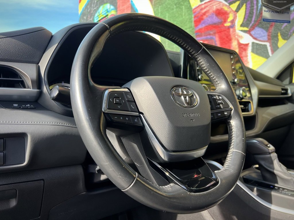 Used 2021 Toyota Highlander LE image 51