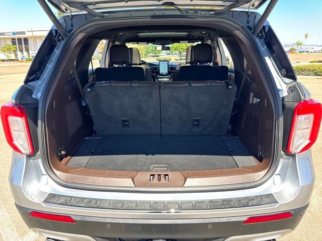 Used 2022 Ford Explorer King Ranch w/ Premium Technology Package image 23