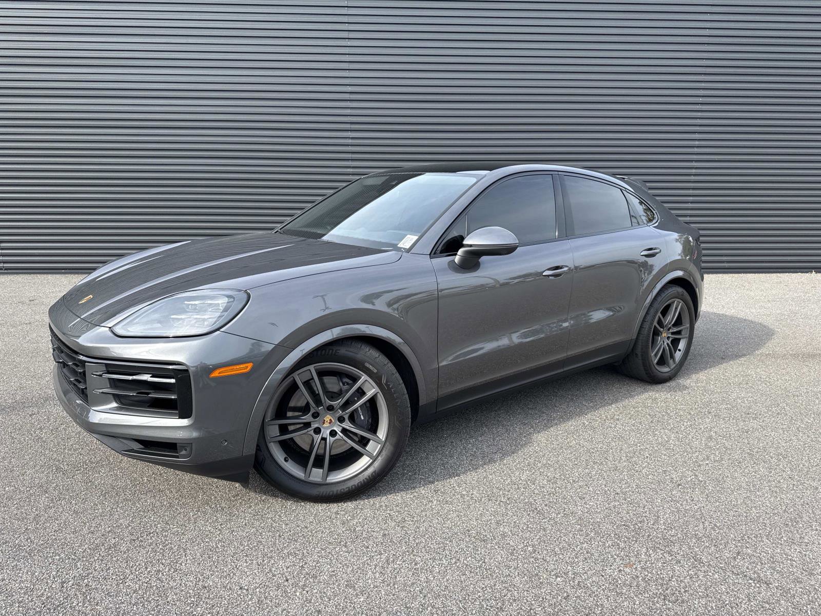 Certified 2024 Porsche Cayenne Coupe image 1