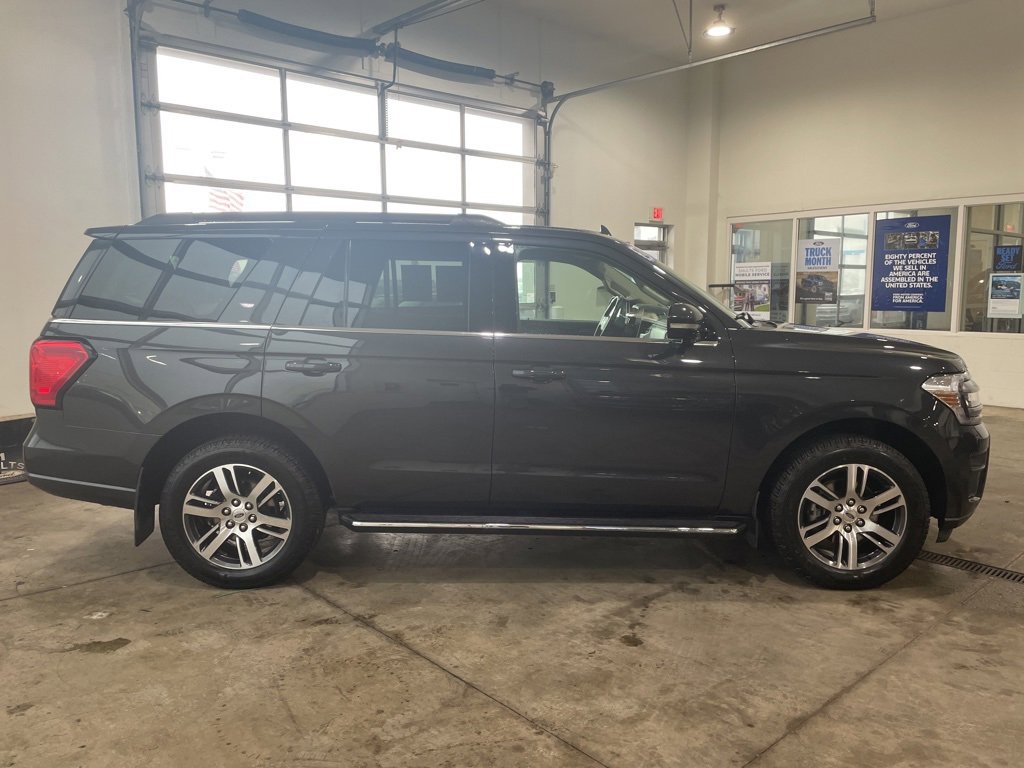 Used 2022 Ford Expedition XLT image 4