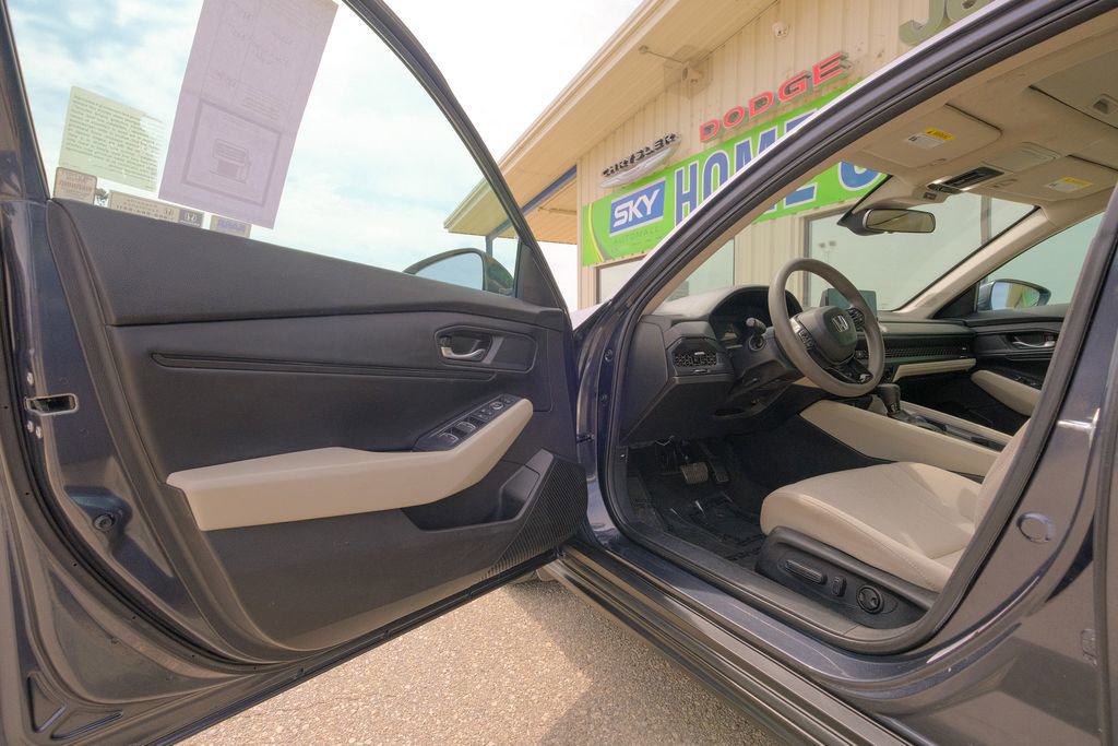 Used 2024 Honda Accord EX image 22