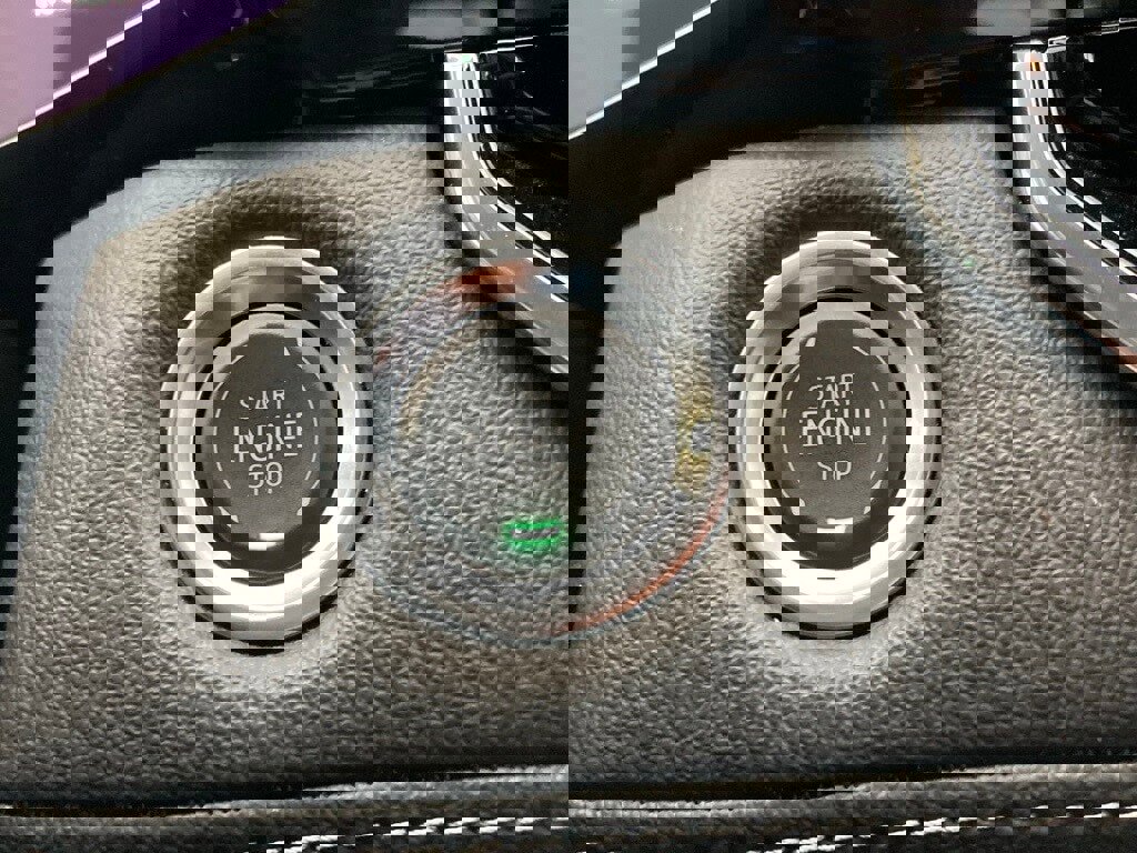 Used 2024 Chevrolet Colorado LT w/ LT Convenience Package image 18