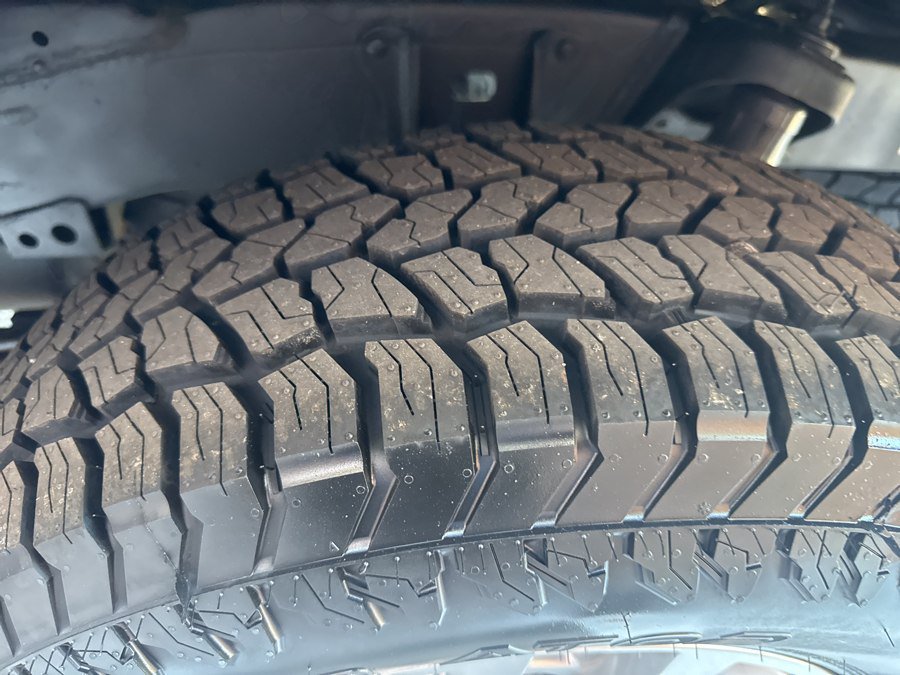 Used 2017 Toyota Tacoma SR5 AWD/4WD image 16