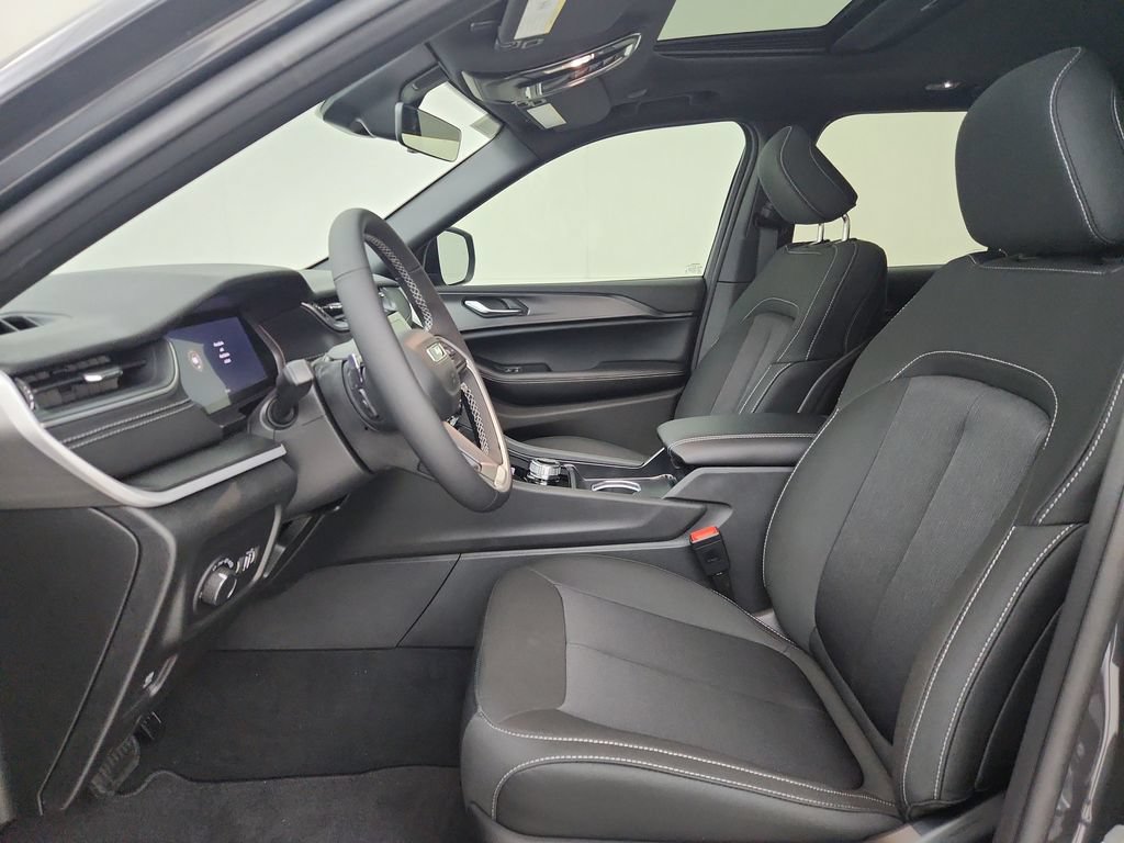 New 2026 Jeep Grand Cherokee Laredo X AWD/4WD image 18