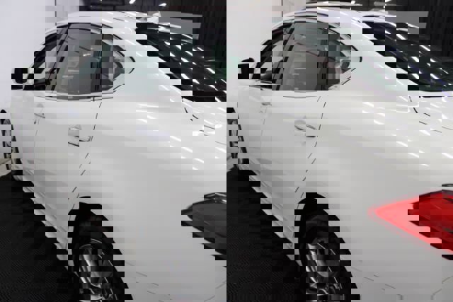 Used 2012 INFINITI M56 x w/ Deluxe Touring Pkg image 8