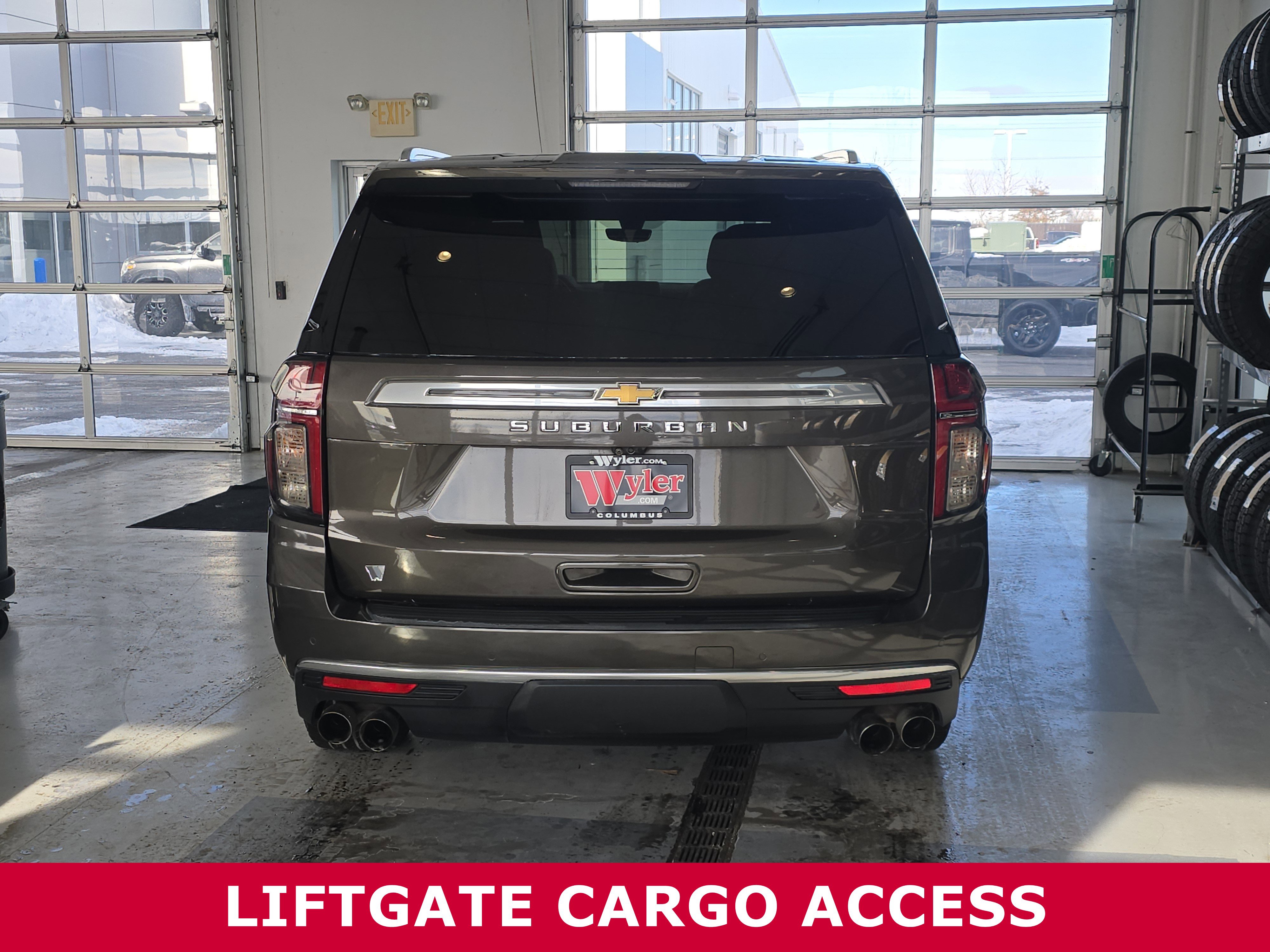 Used 2021 Chevrolet Suburban High Country image 16