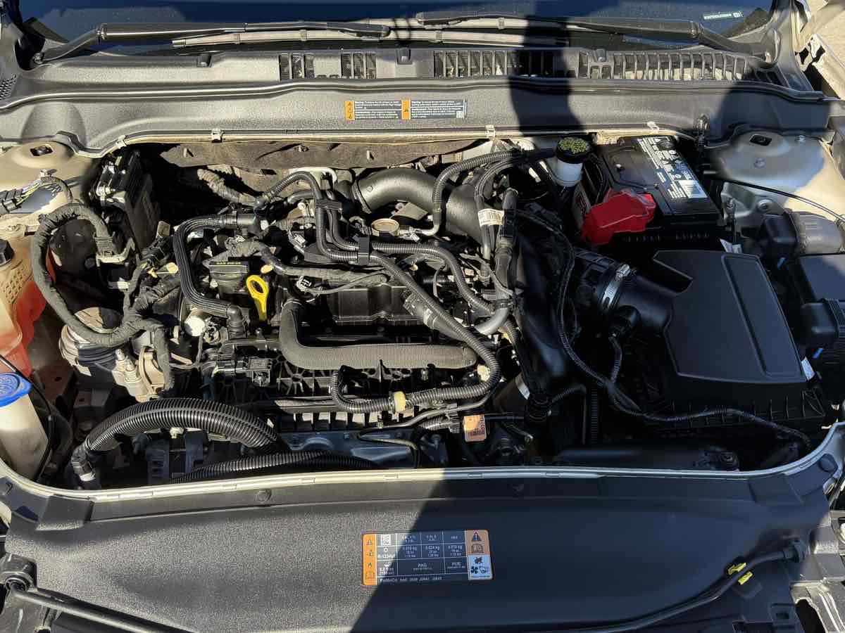 Used 2018 Ford Fusion SE image 16