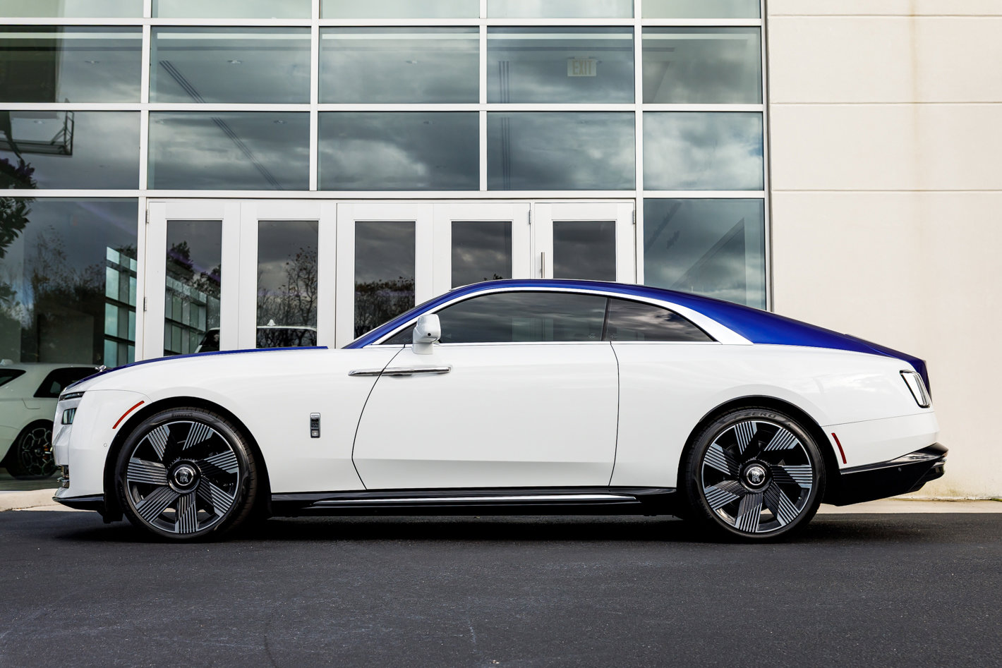 Used 2024 Rolls-Royce Spectre w/ Spectre Launch Package AWD/4WD image 9
