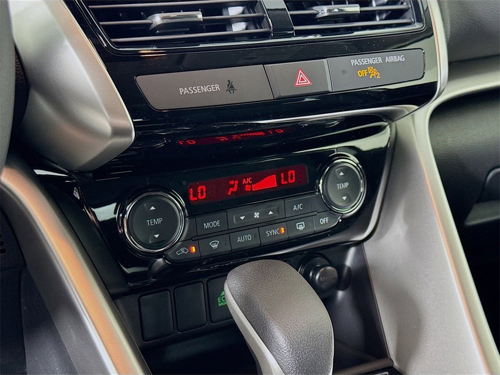 New 2025 Mitsubishi Eclipse Cross SE image 16