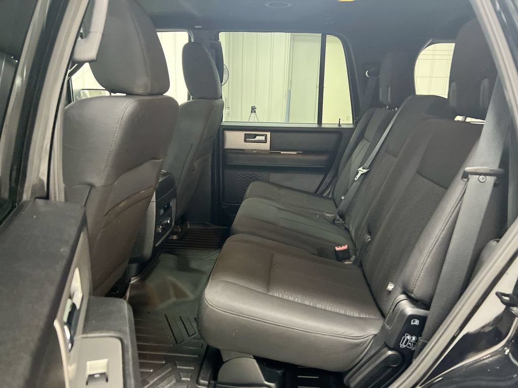 Used 2016 Ford Expedition XLT AWD/4WD image 22