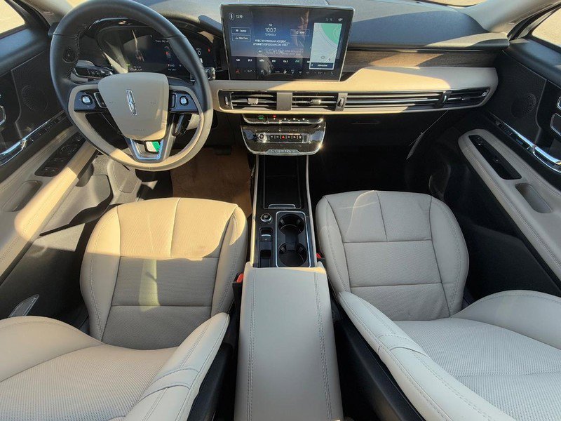 New 2026 Lincoln Corsair Grand Touring image 11