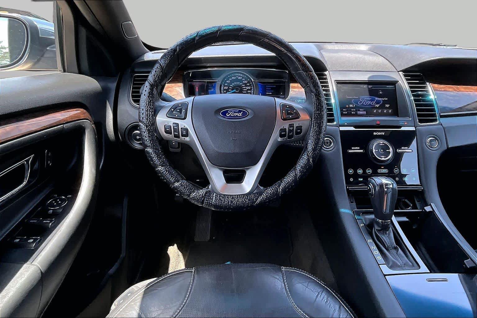 Used 2013 Ford Taurus Limited FWD image 5