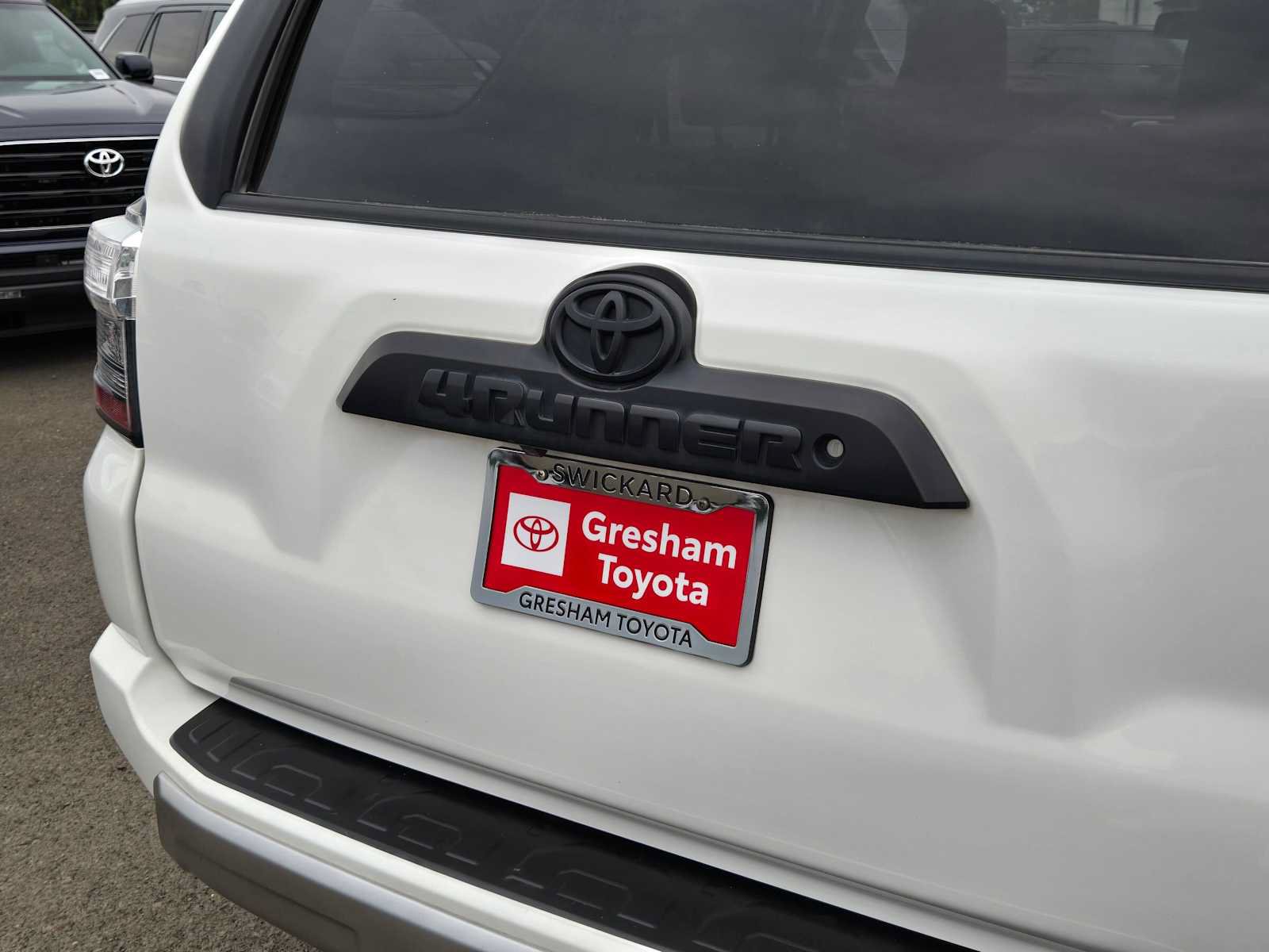 Used 2019 Toyota 4Runner TRD Off-Road Premium AWD/4WD image 17