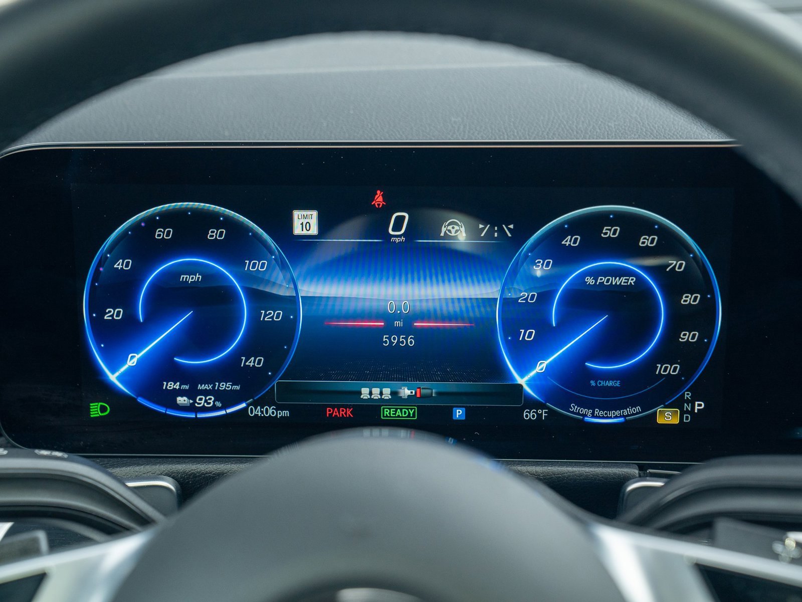 Certified 2025 Mercedes-Benz EQB 350 4MATIC SUV image 25