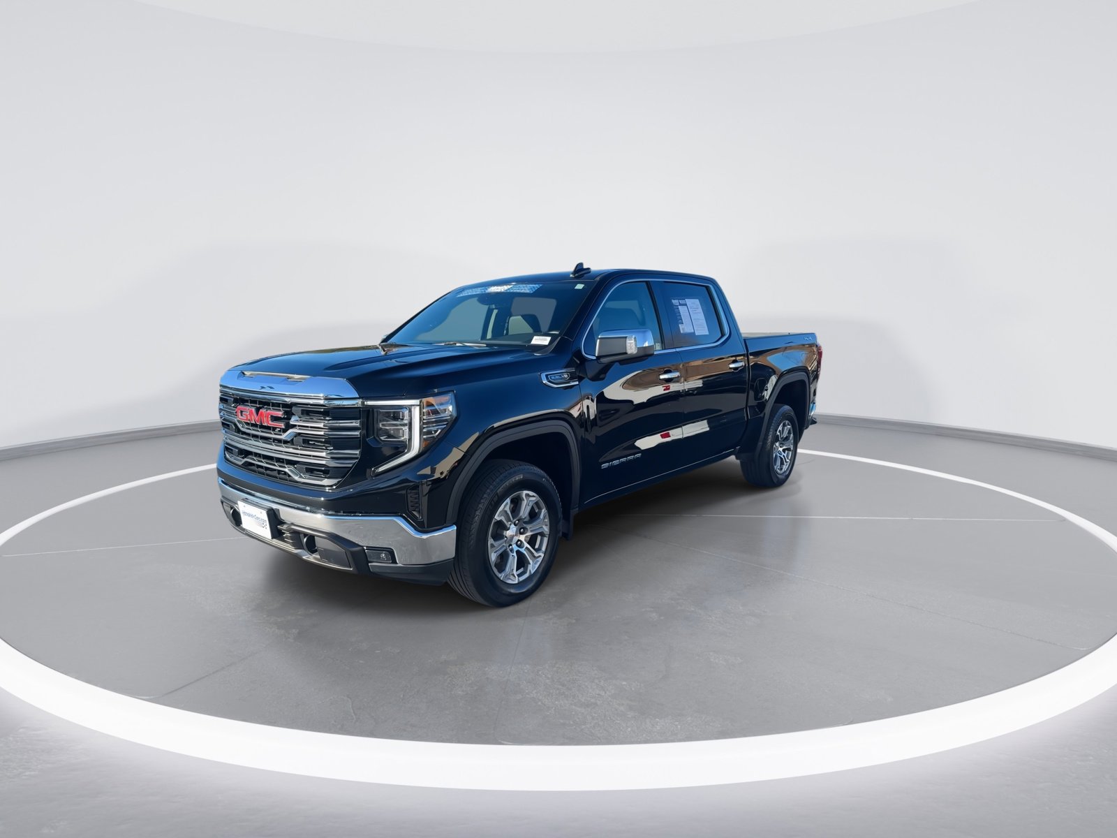 Certified 2024 GMC Sierra 1500 SLT image 5