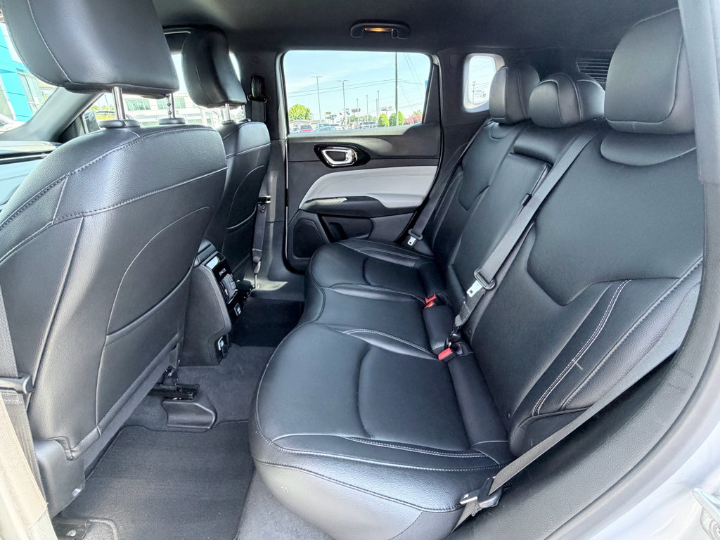Used 2025 Jeep Compass Limited AWD/4WD image 26