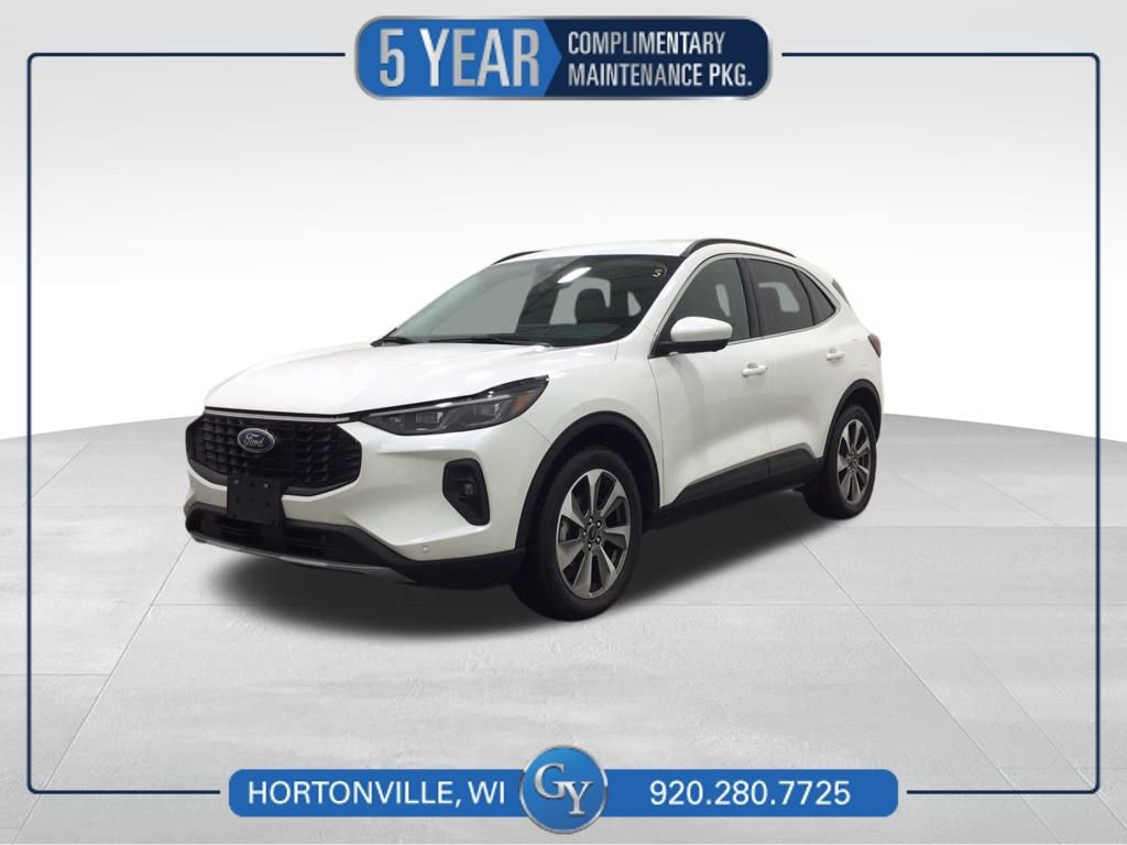 Used 2024 Ford Escape Platinum image 1