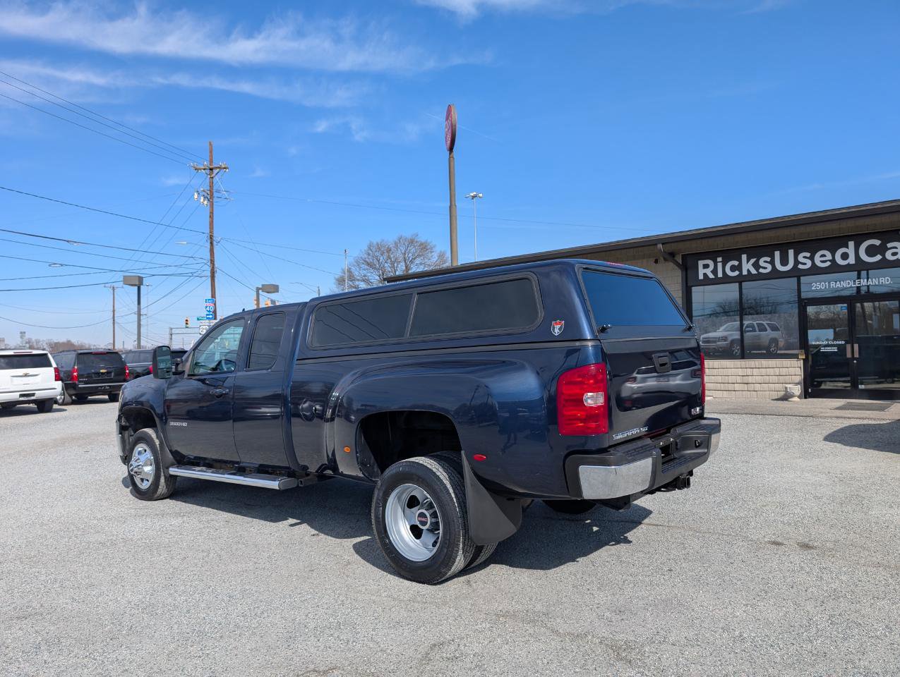 Used 2010 GMC Sierra 3500 SLT image 9