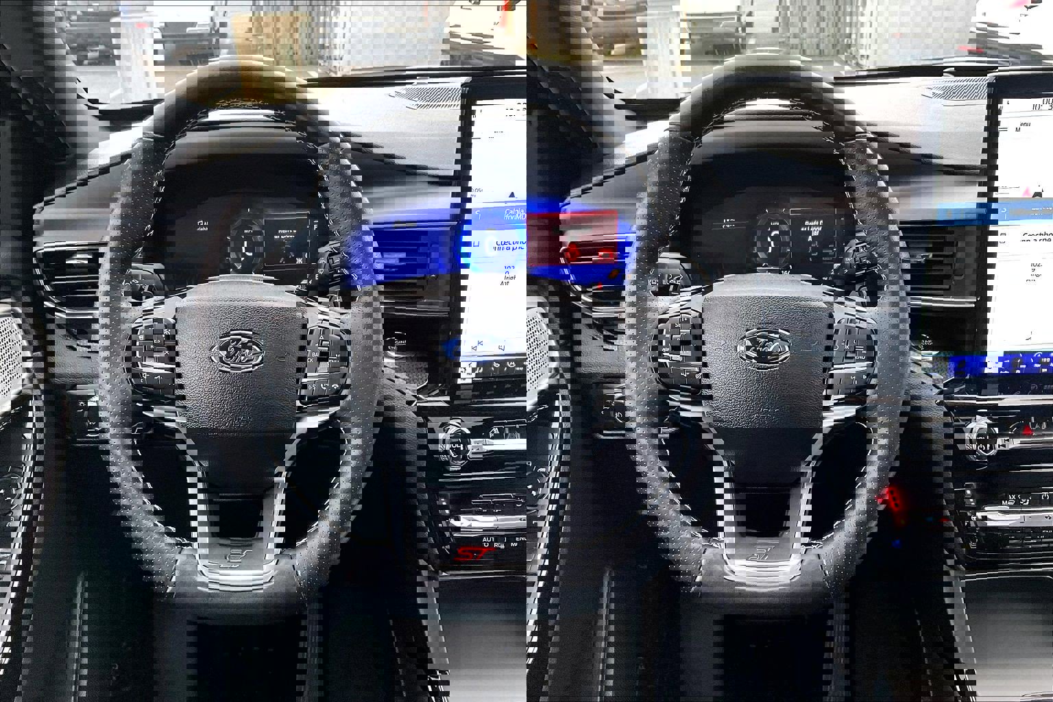 Used 2022 Ford Explorer ST w/ Equipment Group 401A image 5