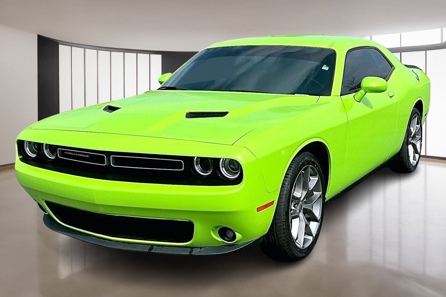 Used 2023 Dodge Challenger SXT w/ Plus Package image 3