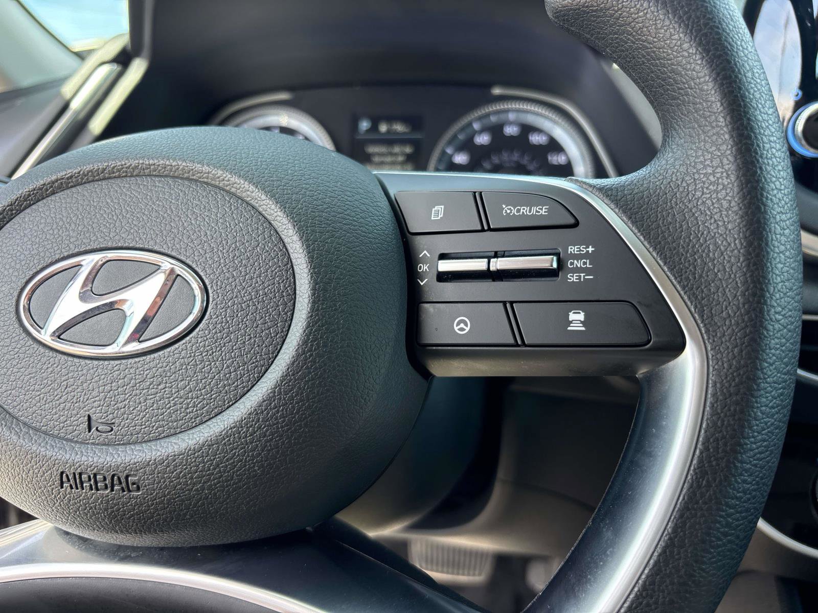 Certified 2023 Hyundai Sonata SEL w/ Preferred Accessory Package FWD image 16