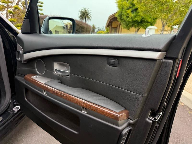 Used 2006 BMW 750i RWD image 66