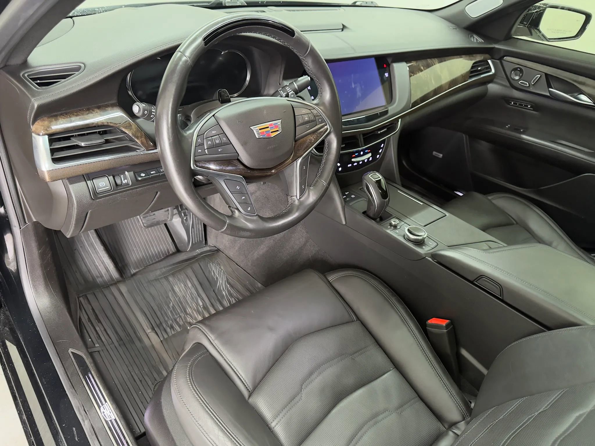 Used 2020 Cadillac CT6 Premium Luxury w/ LPO, Exterior Accent Package AWD/4WD image 9