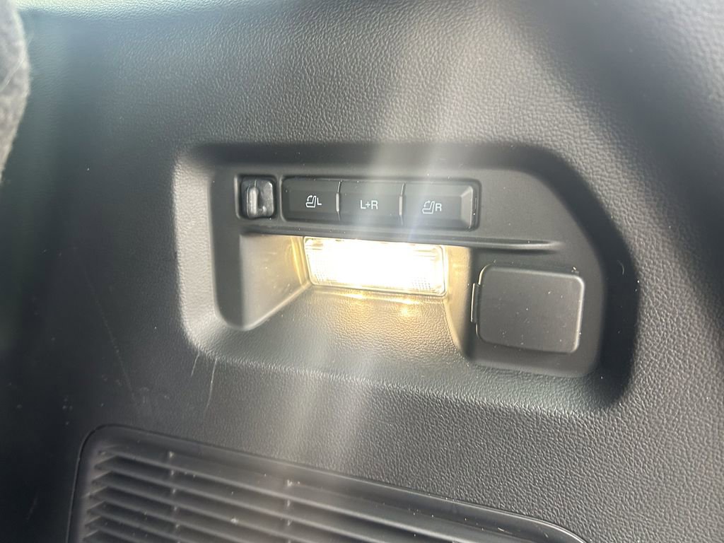 Used 2025 Ford Explorer Platinum w/ LUX Leather Package image 18