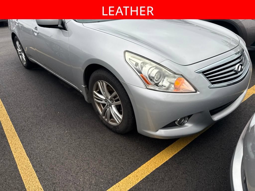 Used 2013 INFINITI G37 x Sedan w/ Premium Pkg AWD/4WD image 3