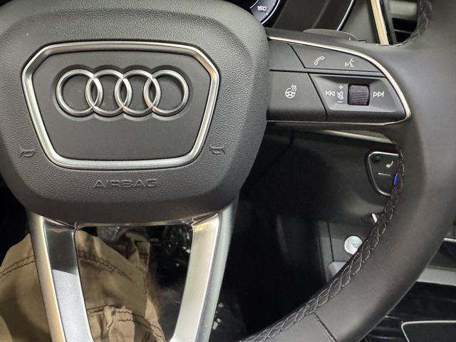Used 2025 Audi Q5 2.0T Premium w/ Convenience Plus Package AWD/4WD image 25