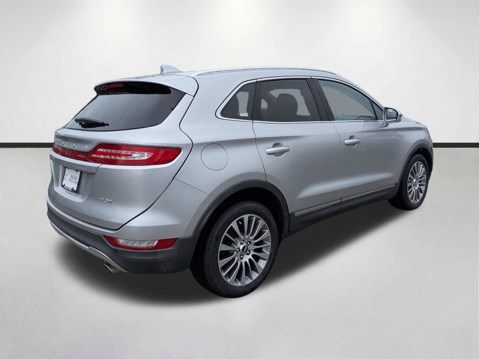 Used 2017 Lincoln MKC Reserve FWD image 4