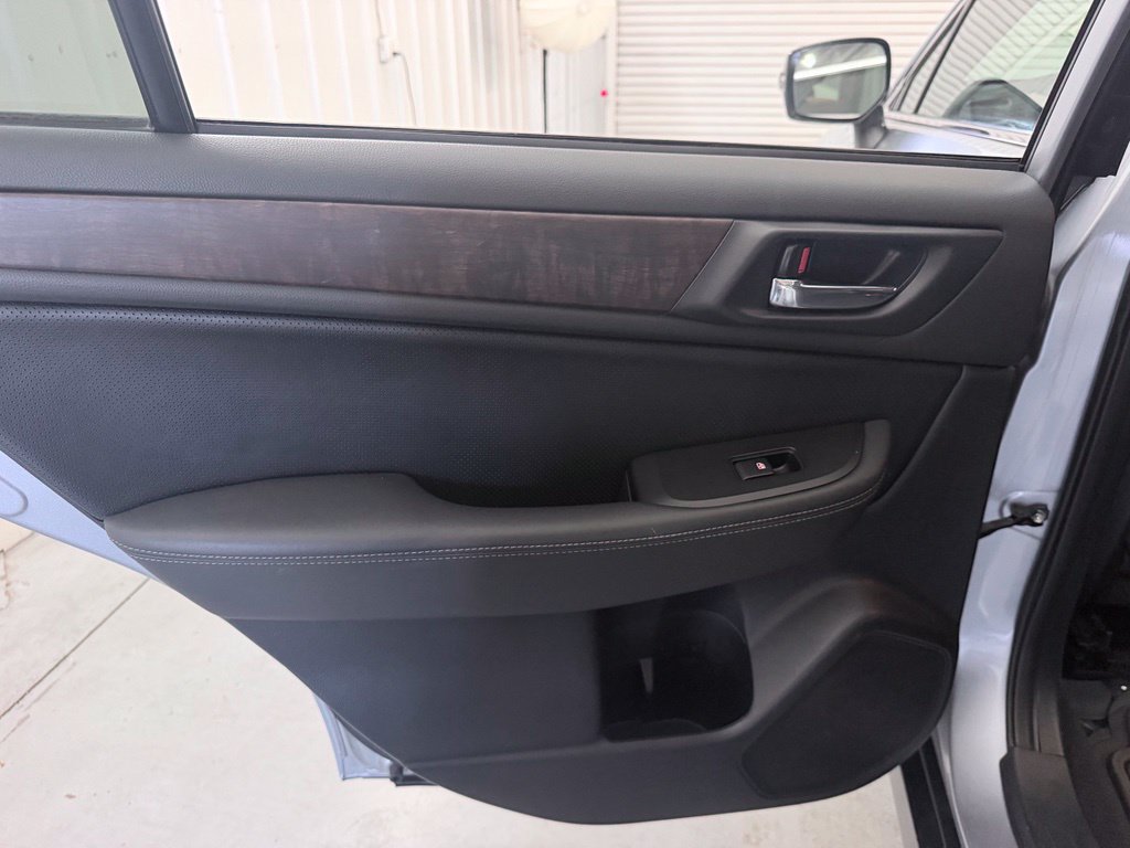 Used 2015 Subaru Outback 2.5i Limited AWD/4WD image 27