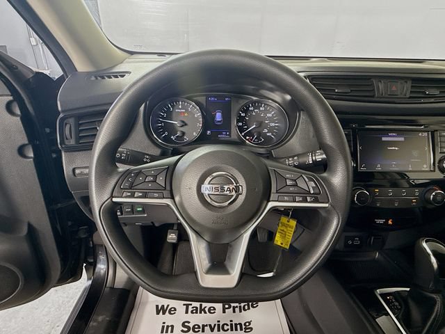 Used 2018 Nissan Rogue S AWD/4WD image 16