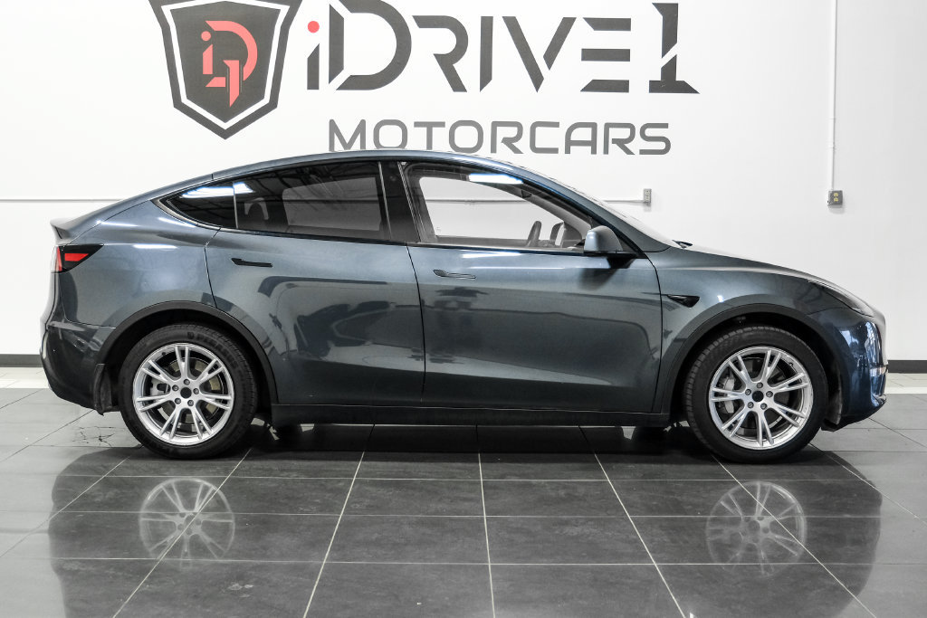 Used 2022 Tesla Model Y Long Range AWD/4WD image 7