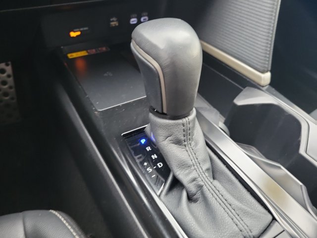Used 2025 Toyota Camry SE FWD image 28