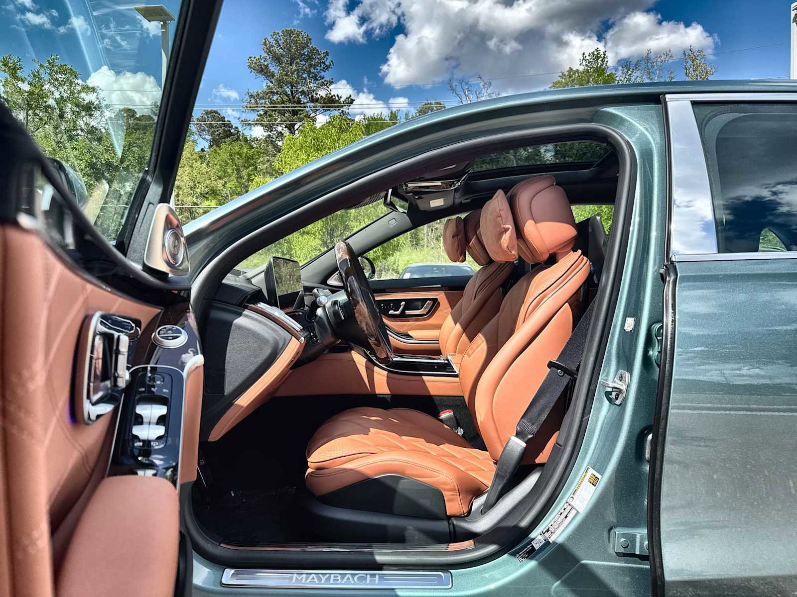 New 2026 Mercedes-Benz Maybach S 580 4MATIC image 2
