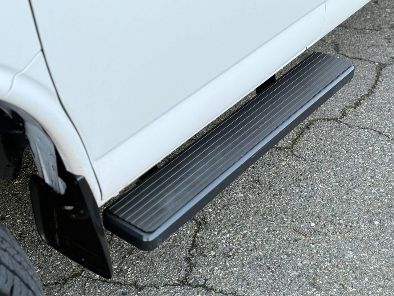 Used 2016 GMC Savana 2500 2500 3dr Extended Cargo Van w/ image 30