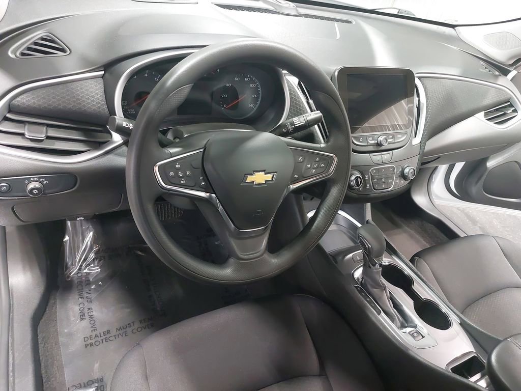 Used 2024 Chevrolet Malibu LT FWD image 15