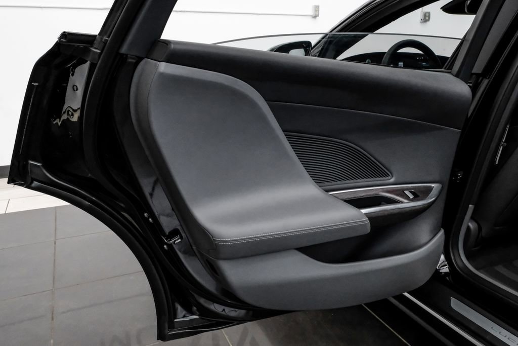 Used 2025 Lucid Air Touring image 57
