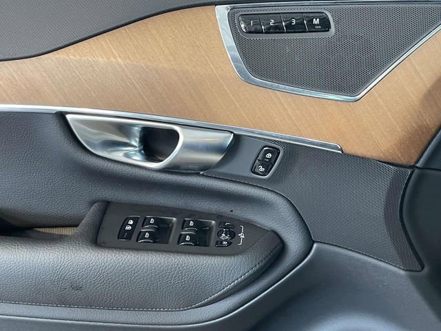Used 2023 Volvo XC90 B6 Plus w/ Protection Package Premier image 34