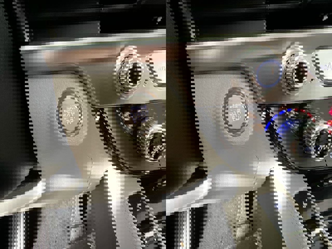 Used 2025 Kia Telluride EX w/ EX Captain's Chair Package image 21