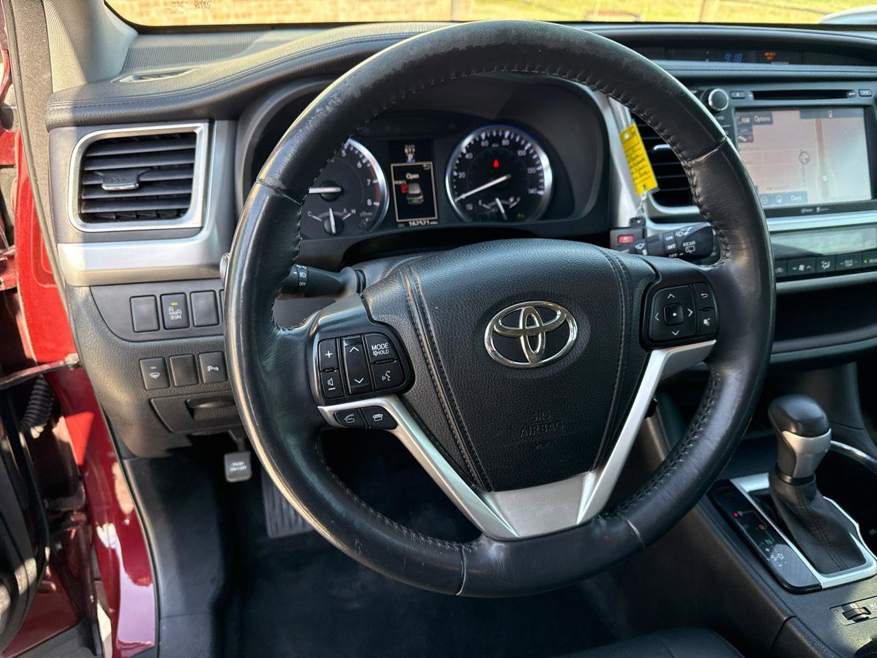 Used 2014 Toyota Highlander Limited image 31