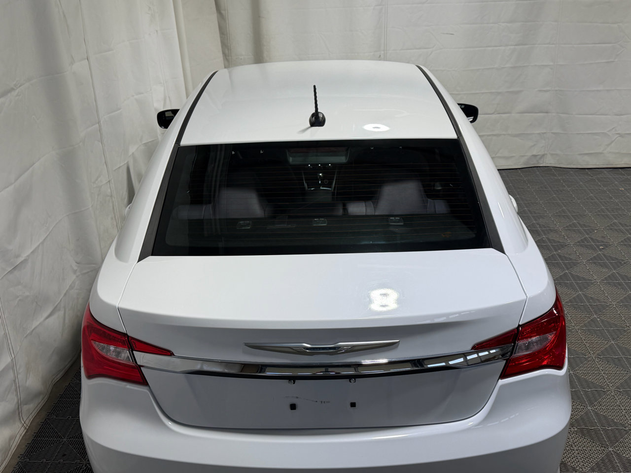 Used 2013 Chrysler 200 LX image 7