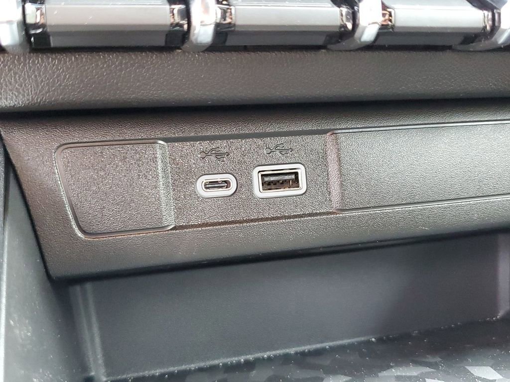 New 2024 GMC Canyon Elevation w/ Convenience Package image 35