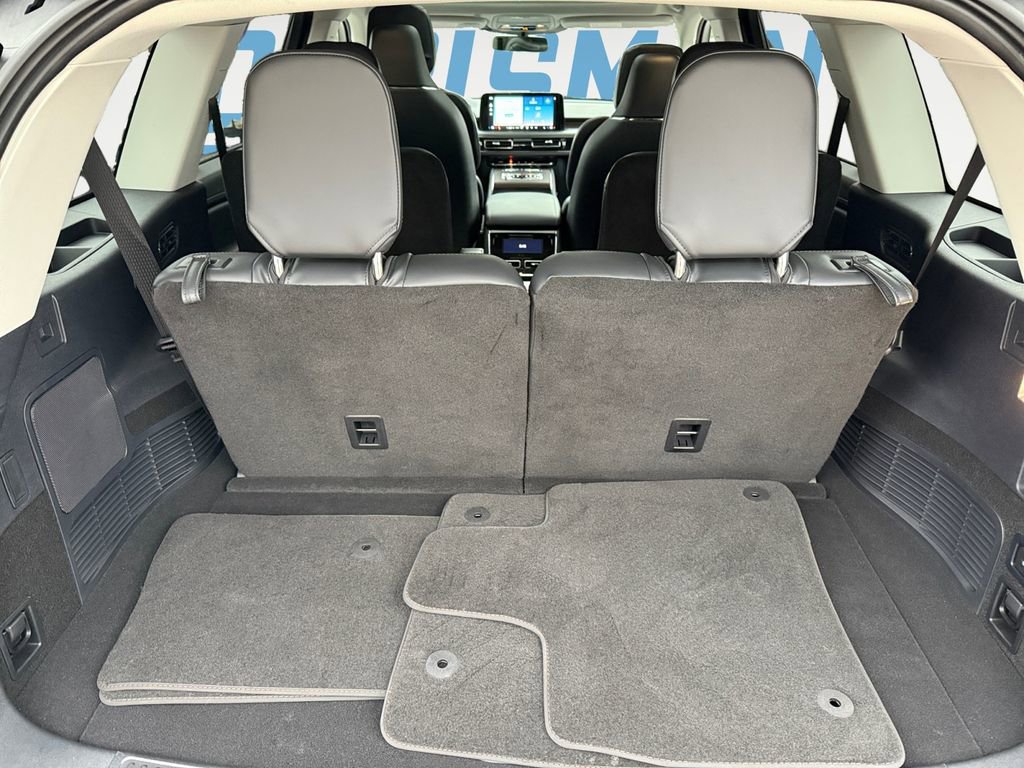 Used 2025 Lincoln Aviator Reserve w/ Equipment Group 201A image 16