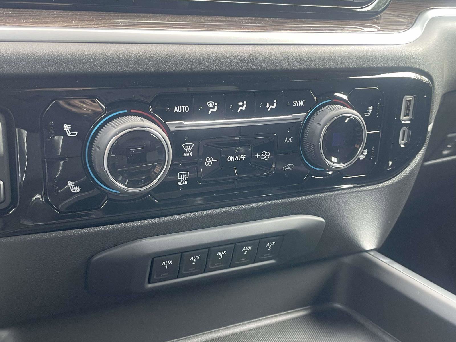 New 2026 Chevrolet Silverado 3500 LT w/ Convenience Package image 3