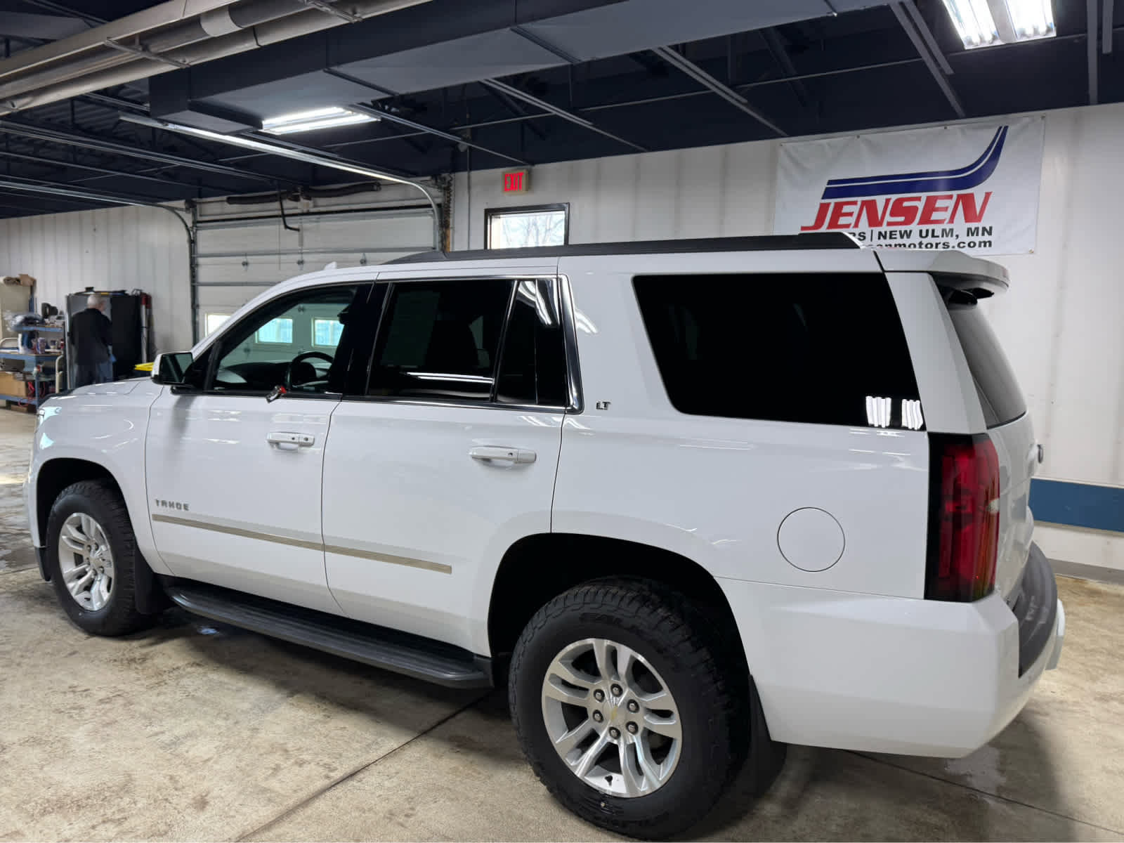 Used 2018 Chevrolet Tahoe LT image 6