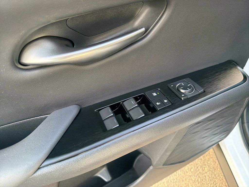 Used 2021 Lexus UX 250h F Sport w/ F Sport Premium Package image 22