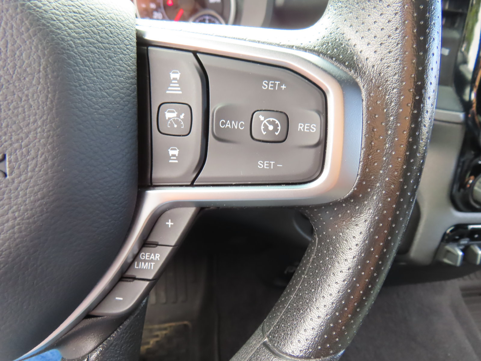 Used 2025 RAM 1500 Tradesman w/ Night Edition AWD/4WD image 21