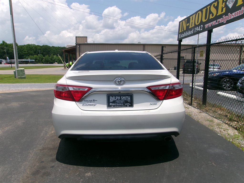 Used 2015 Toyota Camry SE image 10